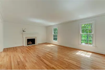 612 Willoughby Boulevard, Greensboro, NC 27408 - Photo 11