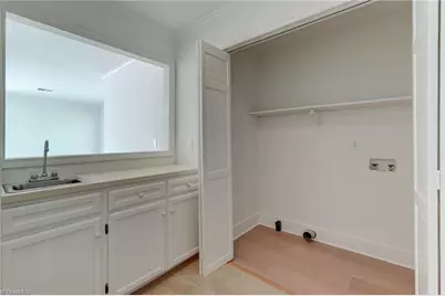 612 Willoughby Boulevard, Greensboro, NC 27408 - Photo 37
