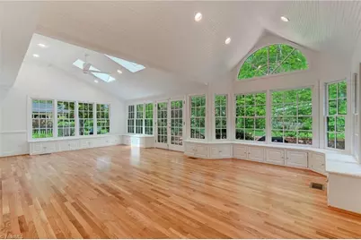 612 Willoughby Boulevard, Greensboro, NC 27408 - Photo 3