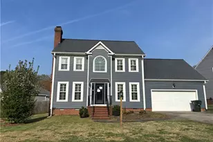 3219 Overlook Ct, Burlington, NC 27215 - Photo 1