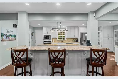 312 Willoughby Boulevard, Greensboro, NC 27408 - Photo 9