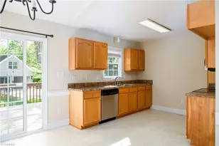 117 Forest Dr, Thomasville, NC 27360 - Photo 9