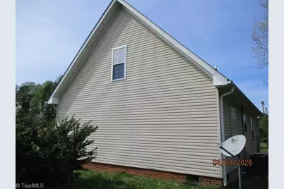 3011 View Crest Drive, Jonesville, NC 28642 - Photo 5