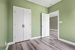 411 W Washington St, Greensboro, NC 27401 - Photo 15