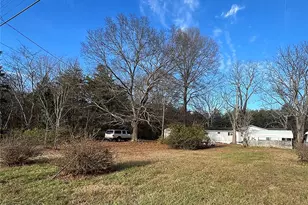 426 W King St, King, NC 27021 - Photo 5