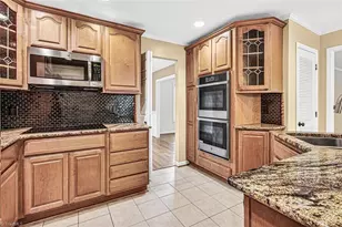 3903 Oakcliffe Rd, Greensboro, NC 27406 - Photo 11