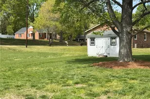 313 W Monroe St, Mayodan, NC 27027 - Photo 21