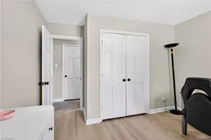 7 Holly Crest Ct, Greensboro, NC 27410 - Photo 23