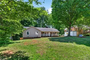 7 Holly Crest Ct, Greensboro, NC 27410 - Photo 3