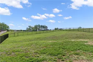 1338 Hickory Point Dr, Lexington, NC 27292 - Photo 25