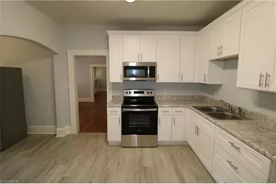 2080 Queen Street, Winston-Salem, NC 27103 - Photo 3