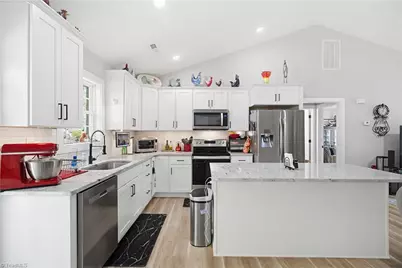 704 Archdale Drive, Lexington, NC 27292 - Photo 11