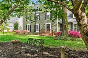 1204 Hounslow Dr, Greensboro, NC 27410 - Photo 3