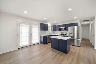 4 Carpenter Ct, Greensboro, NC 27403 - Photo 11