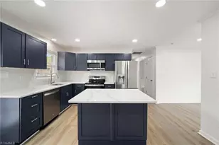 4 Carpenter Ct, Greensboro, NC 27403 - Photo 9