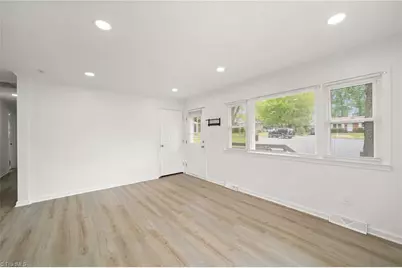 4 Carpenter Court, Greensboro, NC 27403 - Photo 5