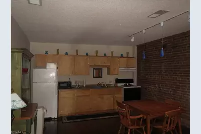 105 W Main Street, Elkin, NC 28621 - Photo 3