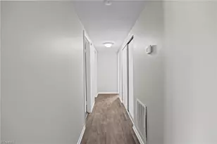 2240 Sunderland Rd, Winston-Salem, NC 27103 - Photo 9