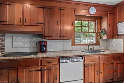 737 Hertford Road, Winston-Salem, NC 27104 - Photo 15