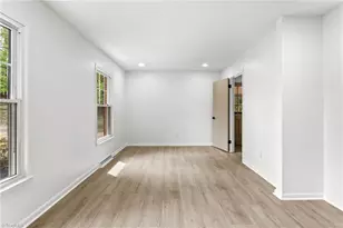 4605 Southall Dr, Greensboro, NC 27406 - Photo 11