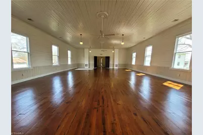 106 N Key Street, Pilot Mountain, NC 27041 - Photo 13