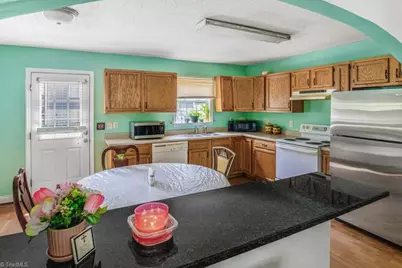 133 Pegg Avenue, Kernersville, NC 27284 - Photo 9