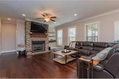 323 Oakleaf Drive, Lexington, NC 27295 - Photo 9