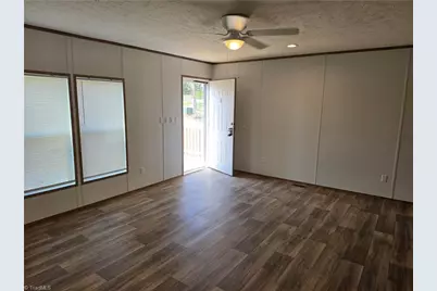 162 Briar Creek Estates, Thomasville, NC 27360 - Photo 7