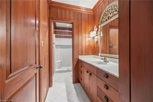 129 Forest Park Dr, Thomasville, NC 27360 - Photo 9