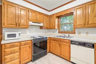 552 Woodland Dr, Graham, NC 27253 - Photo 11