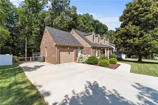 2425 Quaker Landing Rd, Greensboro, NC 27455 - Photo 37