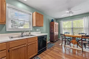 3987 Cherry Tree Dr, Greensboro, NC 27405 - Photo 15