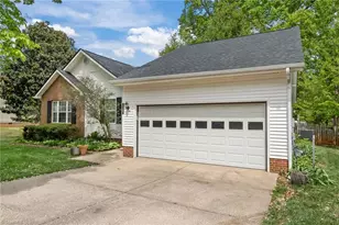 3987 Cherry Tree Dr, Greensboro, NC 27405 - Photo 3