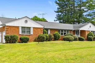 508 Stage Coach Ct, Greensboro, NC 27409 - Photo 1