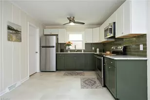 321 Clapp St, Graham, NC 27253 - Photo 9