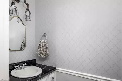 914 Edinburgh Drive, Jamestown, NC 27282 - Photo 19