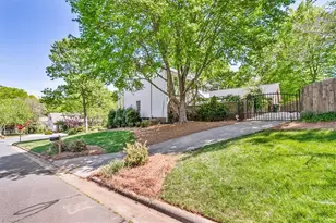 1005 Westminster Dr, Greensboro, NC 27410 - Photo 47