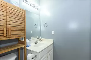 4704 Sedgelane Dr, Greensboro, NC 27407 - Photo 23