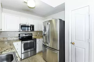 4704 Sedgelane Dr, Greensboro, NC 27407 - Photo 13