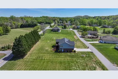 164 Mahogany Court, Wilkesboro, NC 28697 - Photo 3