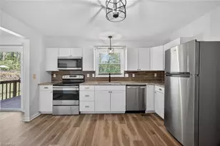 2 Lord Foxley Ct, Greensboro, NC 27405 - Photo 15
