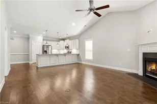 901 Kinloch Dr, Winston-Salem, NC 27107 - Photo 9