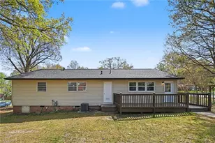 2526 Hyde St, Burlington, NC 27217 - Photo 17