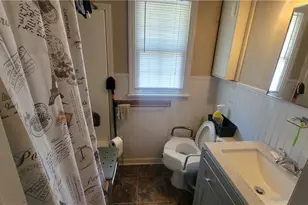 2215 Bertie St, Greensboro, NC 27403 - Photo 7
