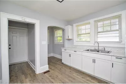 705 Lexington Avenue, High Point, NC 27262 - Photo 13