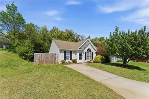 11 Franklinwood Dr, Greensboro, NC 27401 - Photo 31