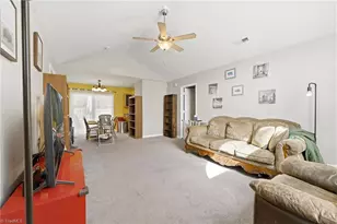 11 Franklinwood Dr, Greensboro, NC 27401 - Photo 5