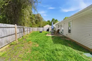 11 Franklinwood Dr, Greensboro, NC 27401 - Photo 25