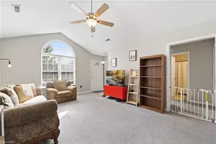 11 Franklinwood Dr, Greensboro, NC 27401 - Photo 7