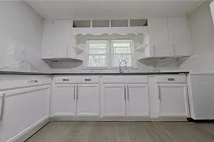 414 E Peachtree Dr, High Point, NC 27265 - Photo 3